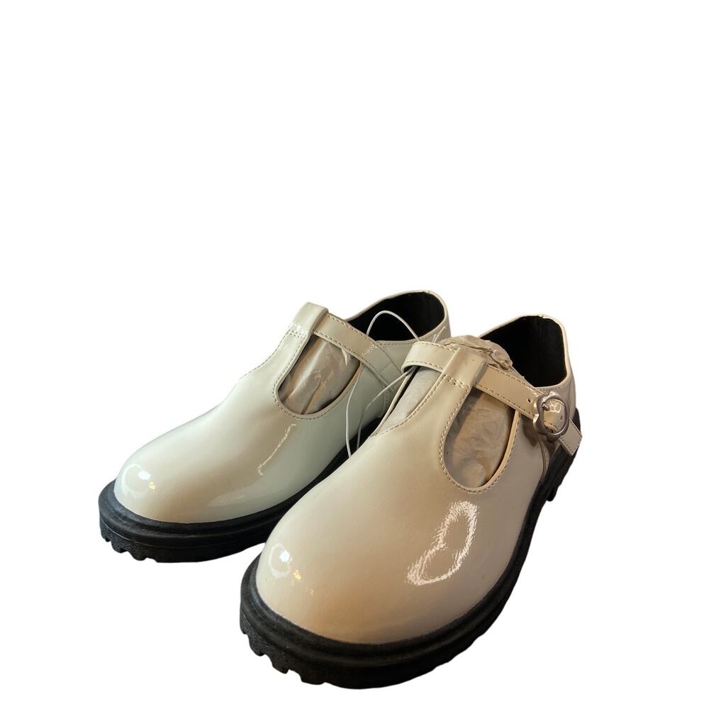 Old‎ Navy girls chunky patent leather white shoes